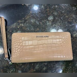NWT Michael Kors Jet Set Wallet